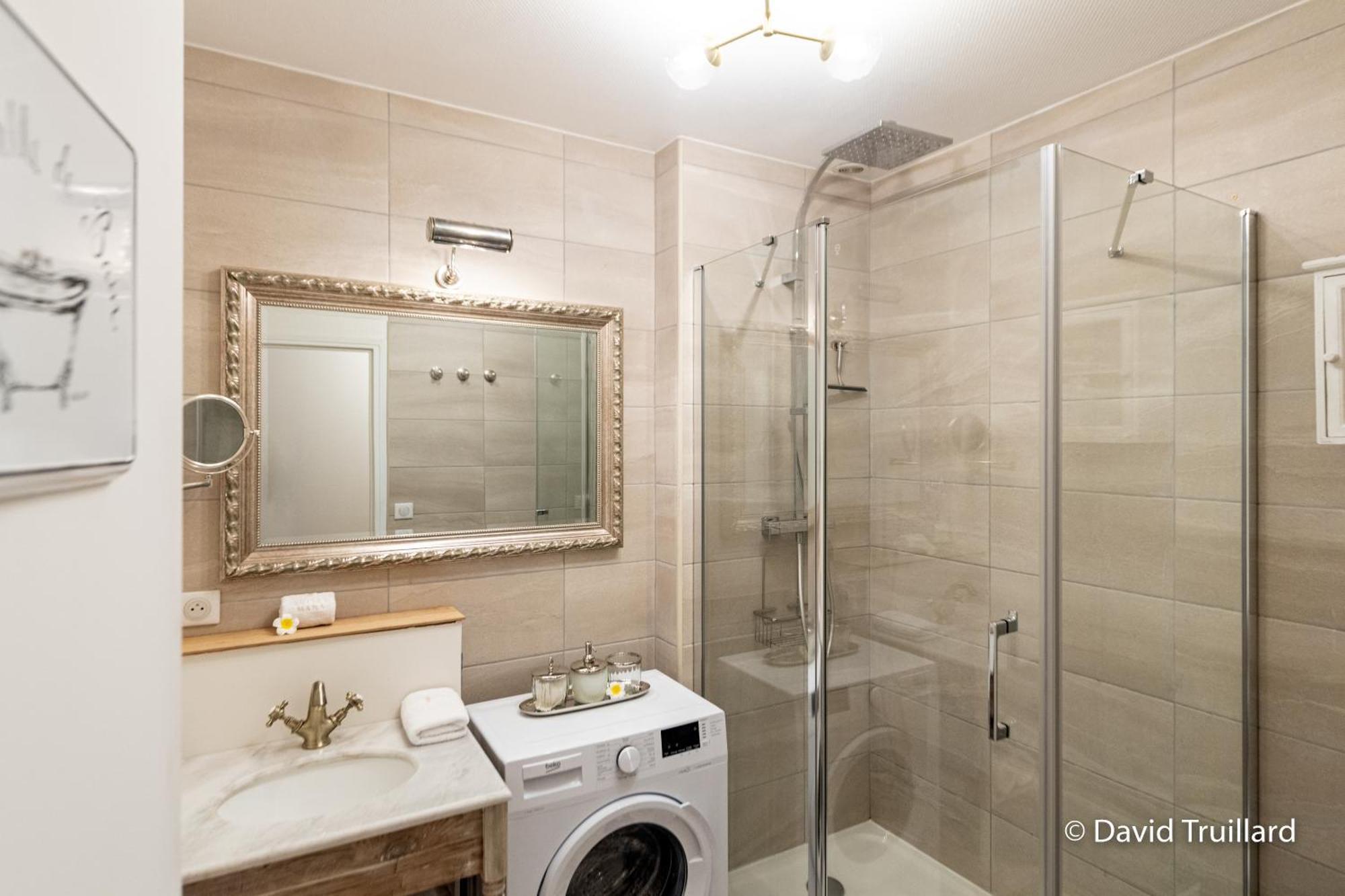Suites Mana - Matahina Avec Vue Superbe Sur La Place Ducale Et Parking Prive Inclus Charleville-Mézières Exterior foto