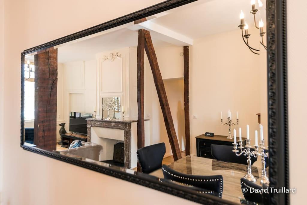 Suites Mana - Matahina Avec Vue Superbe Sur La Place Ducale Et Parking Prive Inclus Charleville-Mézières Exterior foto